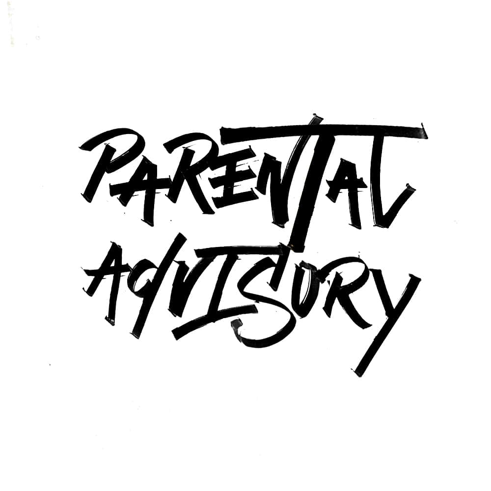 warning 桌布 壁紙 — 在純白背景上以粗黑手寫字體呈現的「Parental Advisory」文字，帶有濃厚筆觸質感。