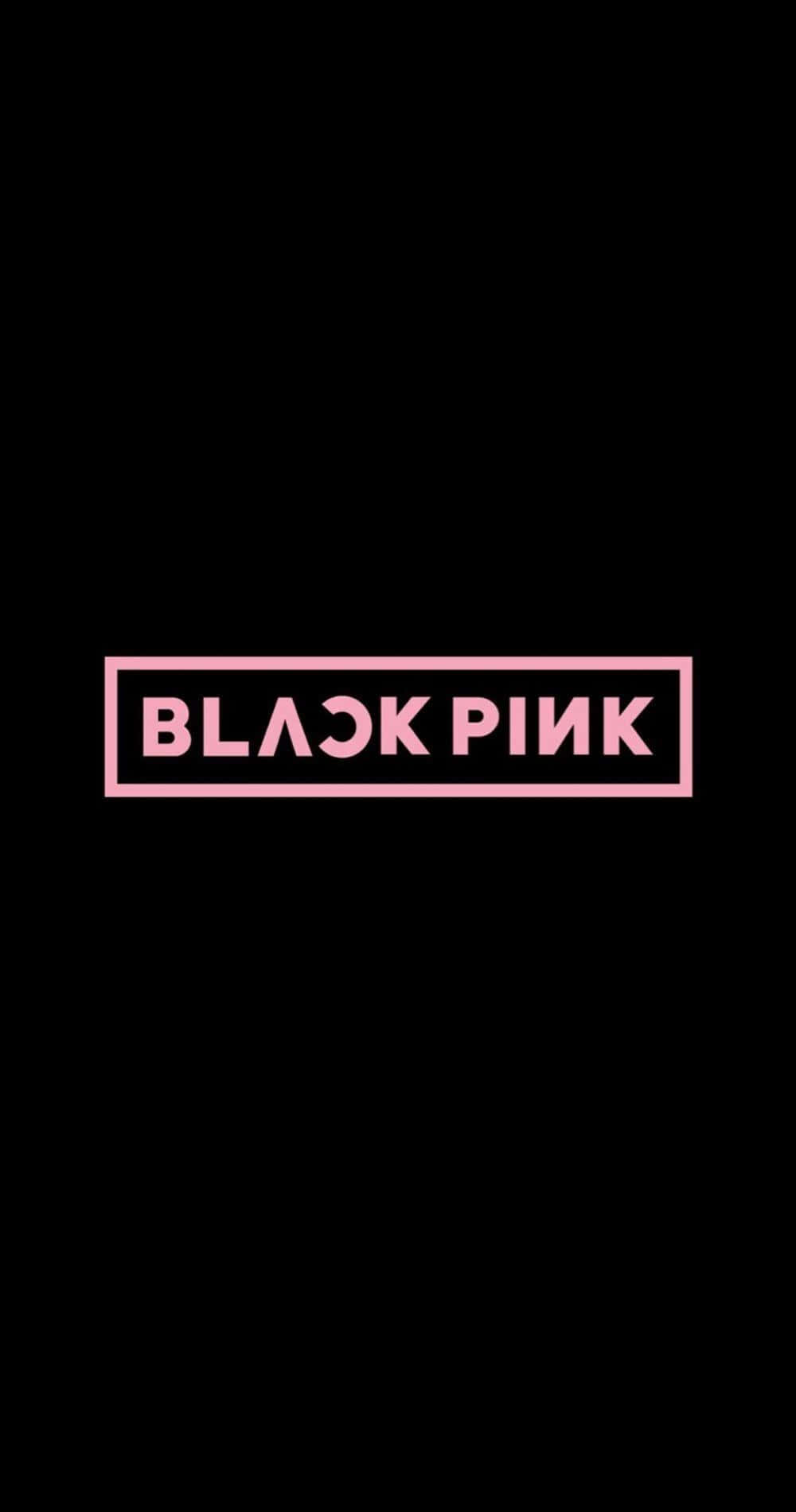 BLACKPINK 桌布 壁紙 — 在純黑色背景上，一個薄薄的粉紅色長方形內置中一個大膽的粉紅色「BLACKPINK」標誌。