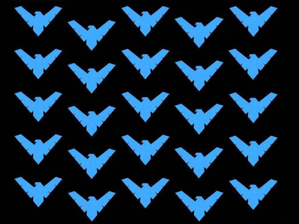 Nightwing 桌布 壁紙 — 在純黑色背景上，相同的藍色鷹剪影排列成網格。