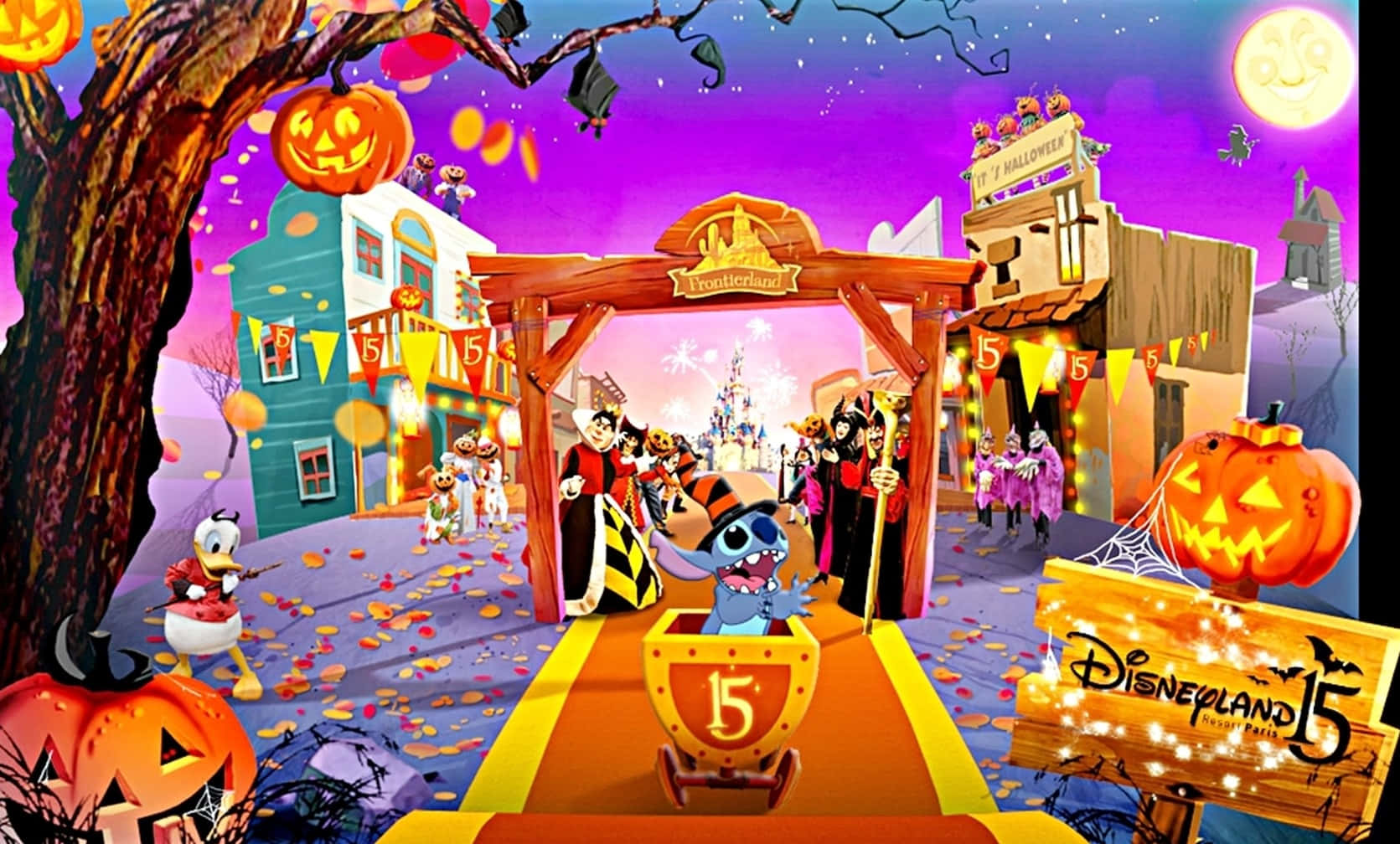 Disney Halloween 桌布 壁紙 — 在紫色天空下，充滿活力的萬聖節主題迪士尼樂園入口，有南瓜、蝙蝠和穿著節日服裝的角色。