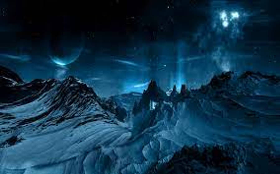 Outlook 桌布 壁紙 — 在繁星點點的外星天空下，有發光的極光和漂浮天體的雪山山脈。