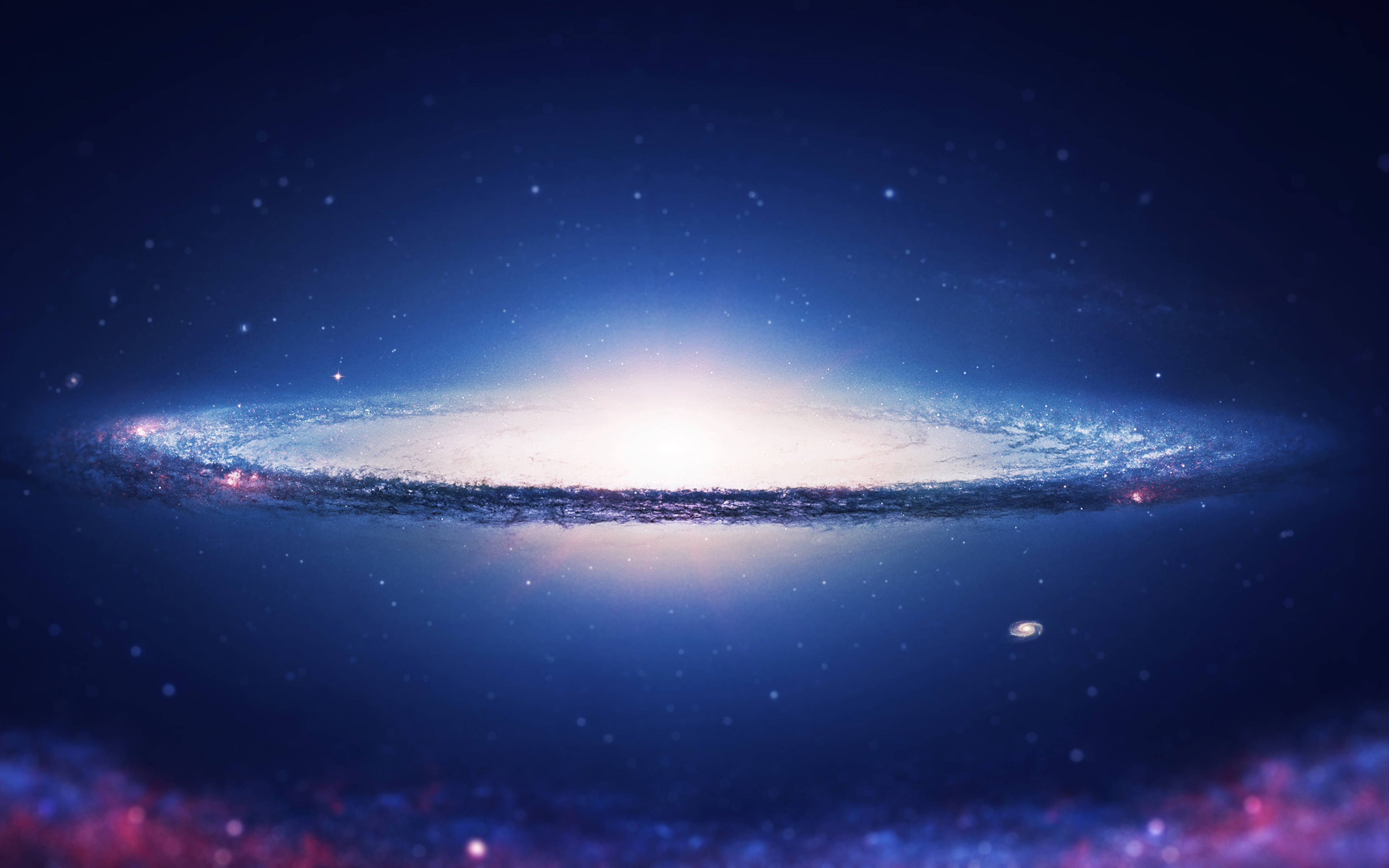 宇宙 桌布 壁紙 — 在黑暗宇宙背景下，一個螺旋星系散發著藍色和白色光芒的壯麗景色。