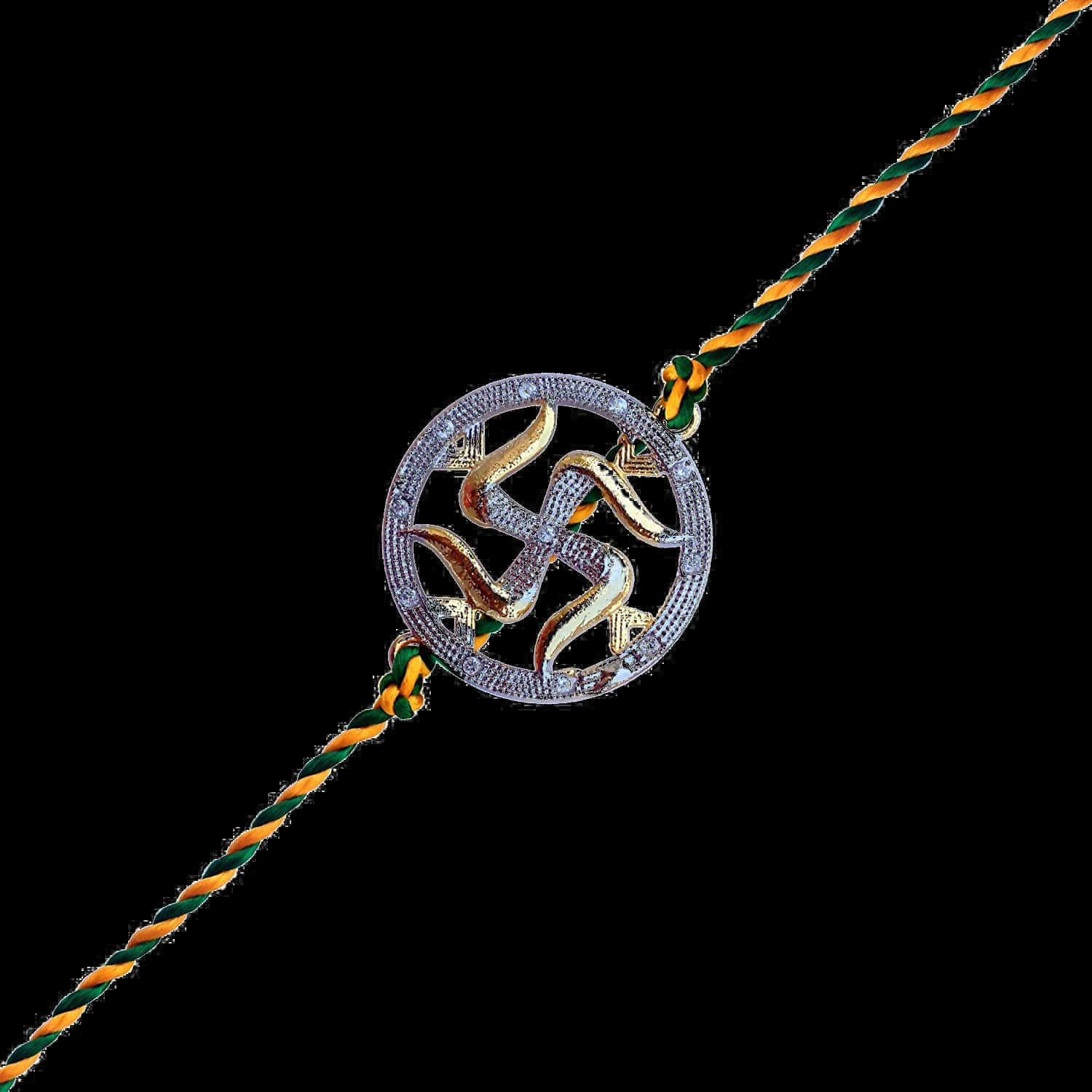 Bracelet 桌布 壁紙 — 在黑色背景上，一條扭曲的綠色和金色繩索上掛著一個閃閃發光的銀色卍字吊墜。