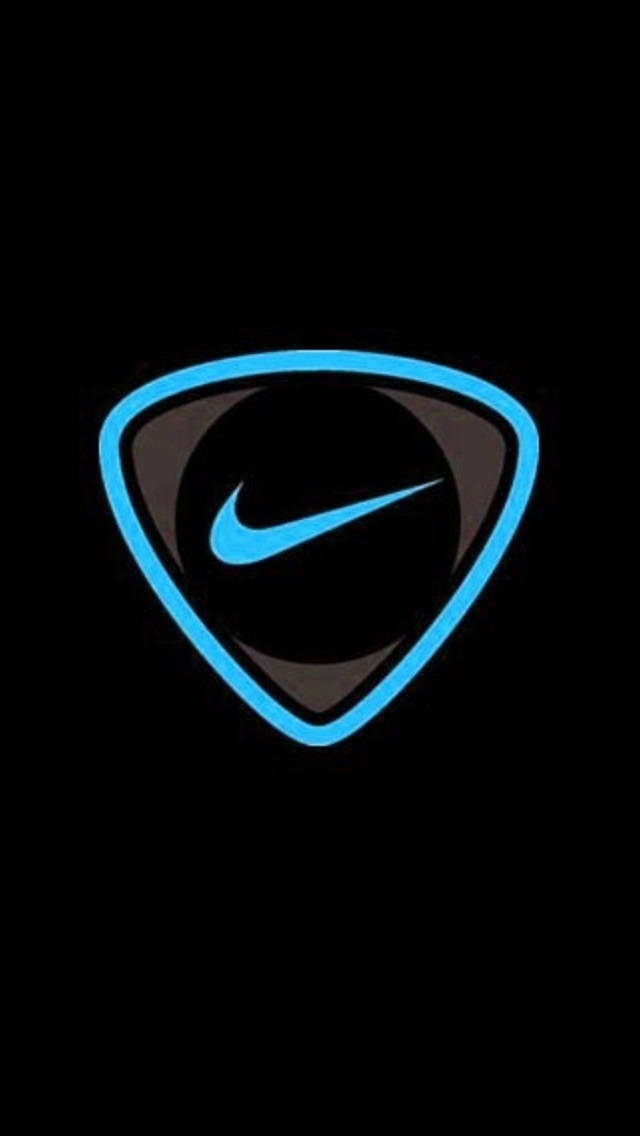 Nike iPhone 桌布 壁紙 — 在黑色背景中央的吉他撥片形狀內，有一個發光的藍色Nike勾勾。