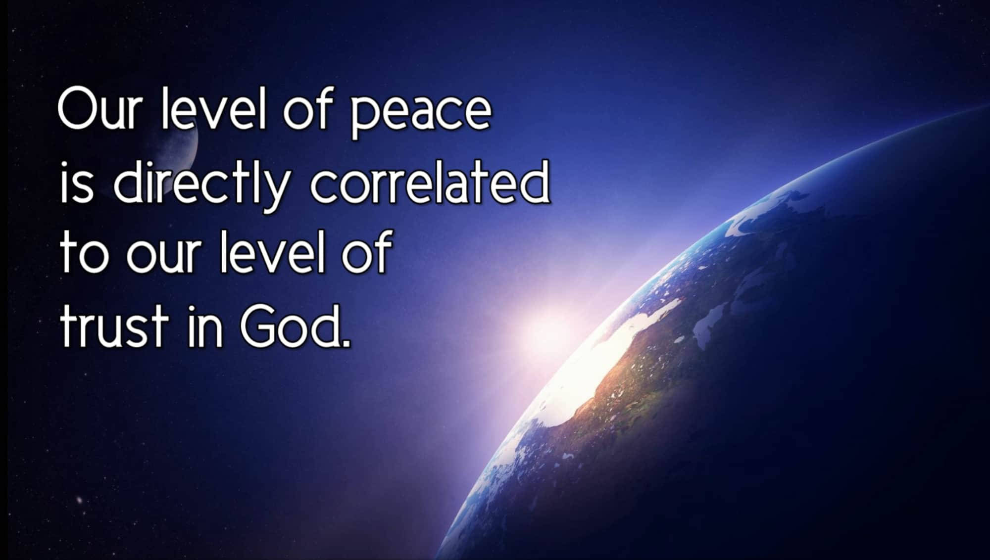 God Quotes 桌布 壁紙 — 地球在太空中彎曲，帶有發光的日出地平線和鼓舞人心的文字疊加。