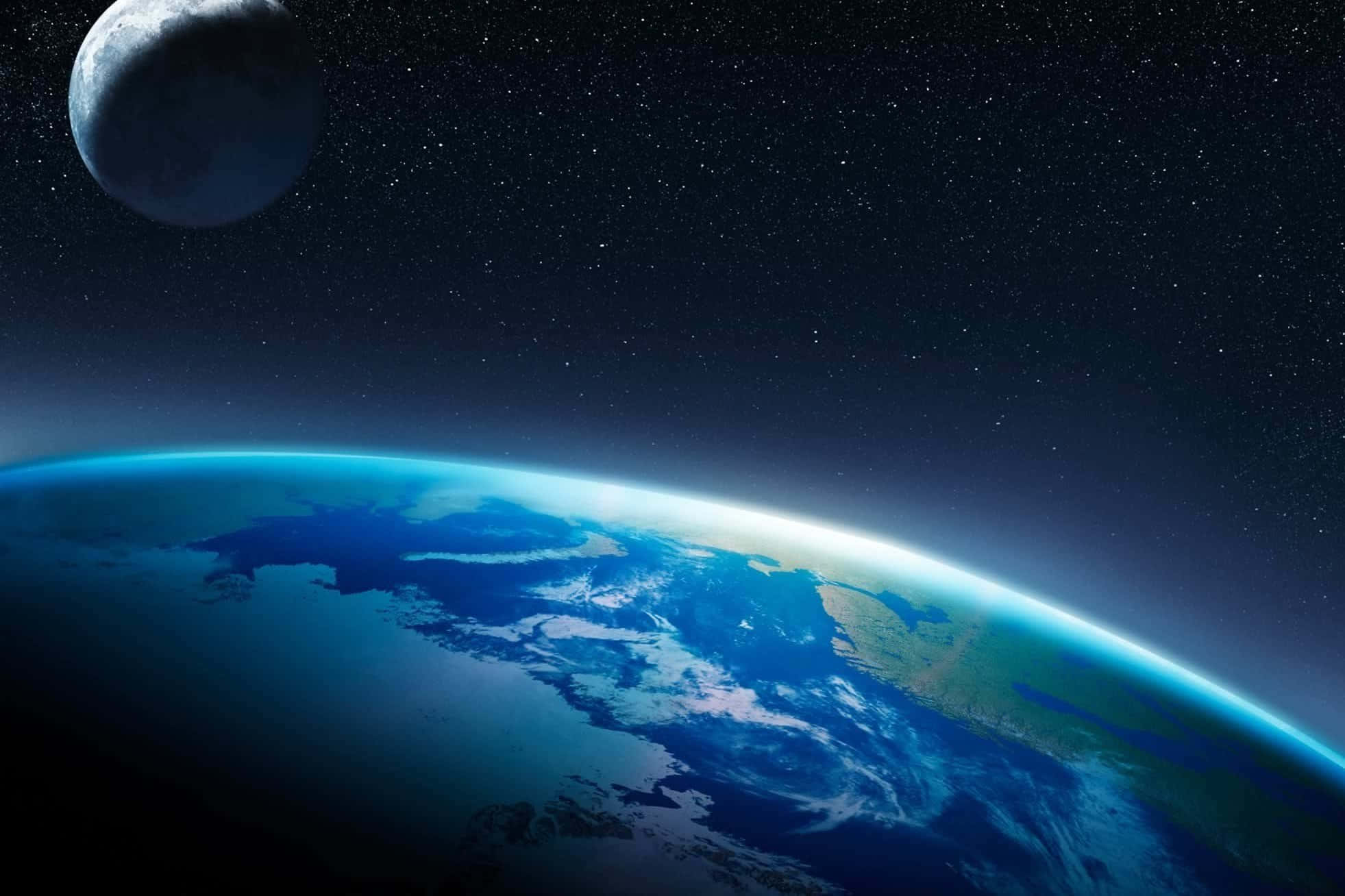 Civilization Beyond Earth 桌布 壁紙 — 地球在太空中雄偉地彎曲，上方有月亮和星空。