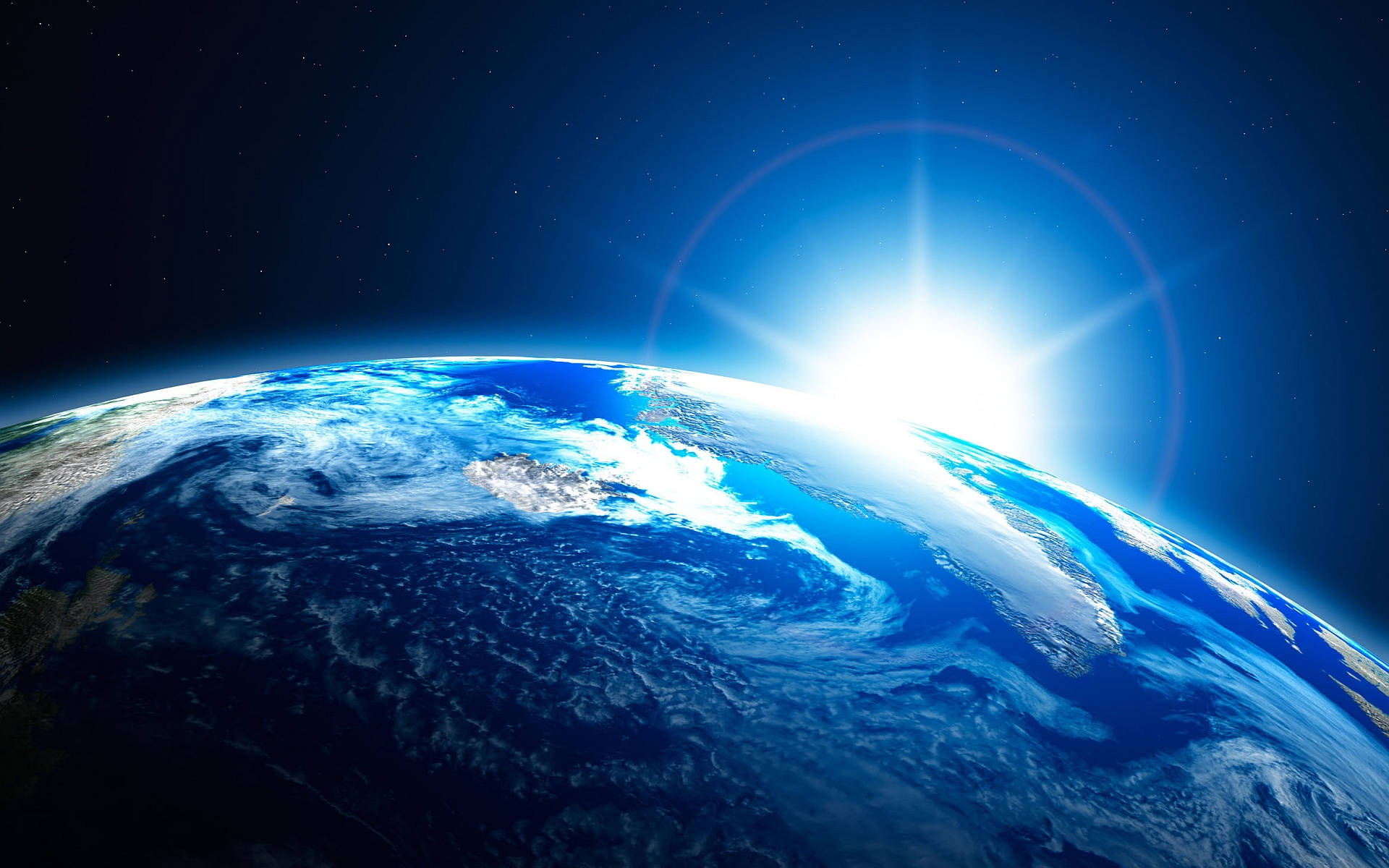 World Globe 桌布 壁紙 — 地球在燦爛的太陽下彎曲，在繁星點點的黑色天空中，在旋轉的藍色海洋和白色雲層上投射出燦爛的光芒。