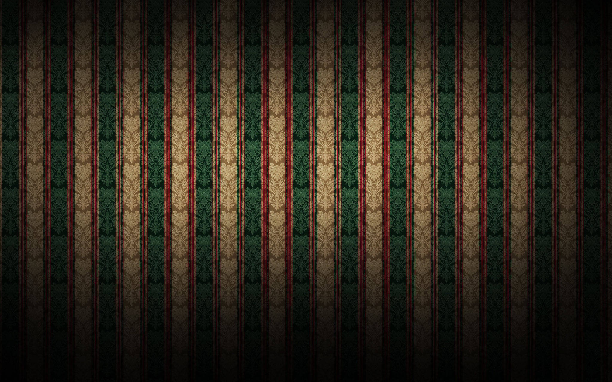 Cool Pattern 桌布 壁紙 — 垂直條紋壁紙，帶有深綠色和暖金色調的華麗錦緞圖案，漸變至黑色邊緣。