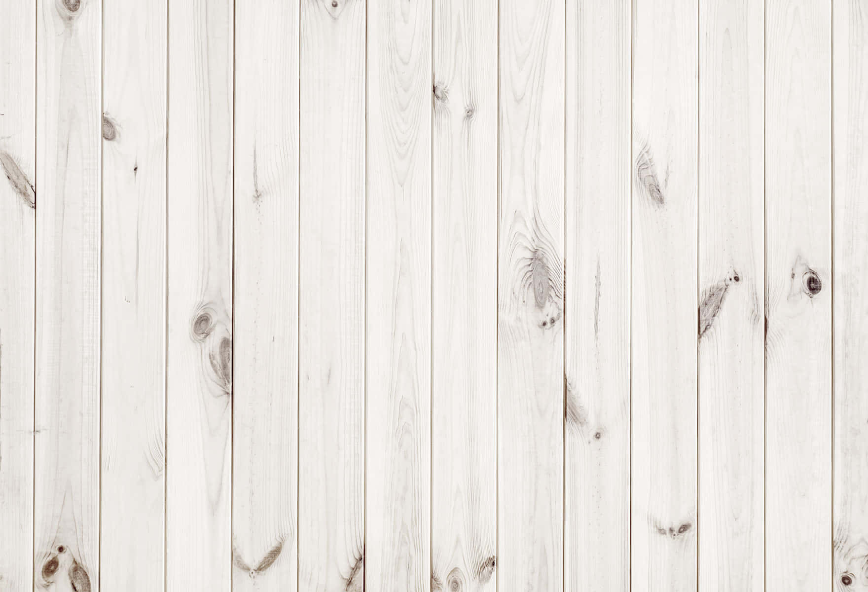 Shiplap 桌布 壁紙 — 垂直的白色粉刷木板，帶有天然木紋和節疤，營造出乾淨的鄉村質感。
