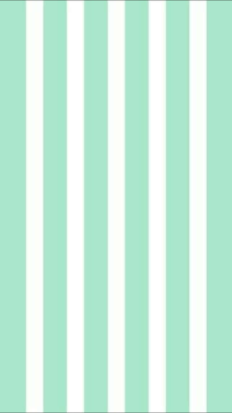 Stripes 桌布 壁紙 — 垂直薄荷綠和白色條紋營造出乾淨現代的壁紙圖案。