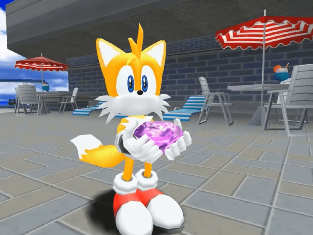 Chaos Emeralds 桌布 壁紙 — 塔爾斯在一個陽光明媚的戶外庭院中，手持一顆發光的紫色寶石，周圍有紅色遮陽傘和躺椅。