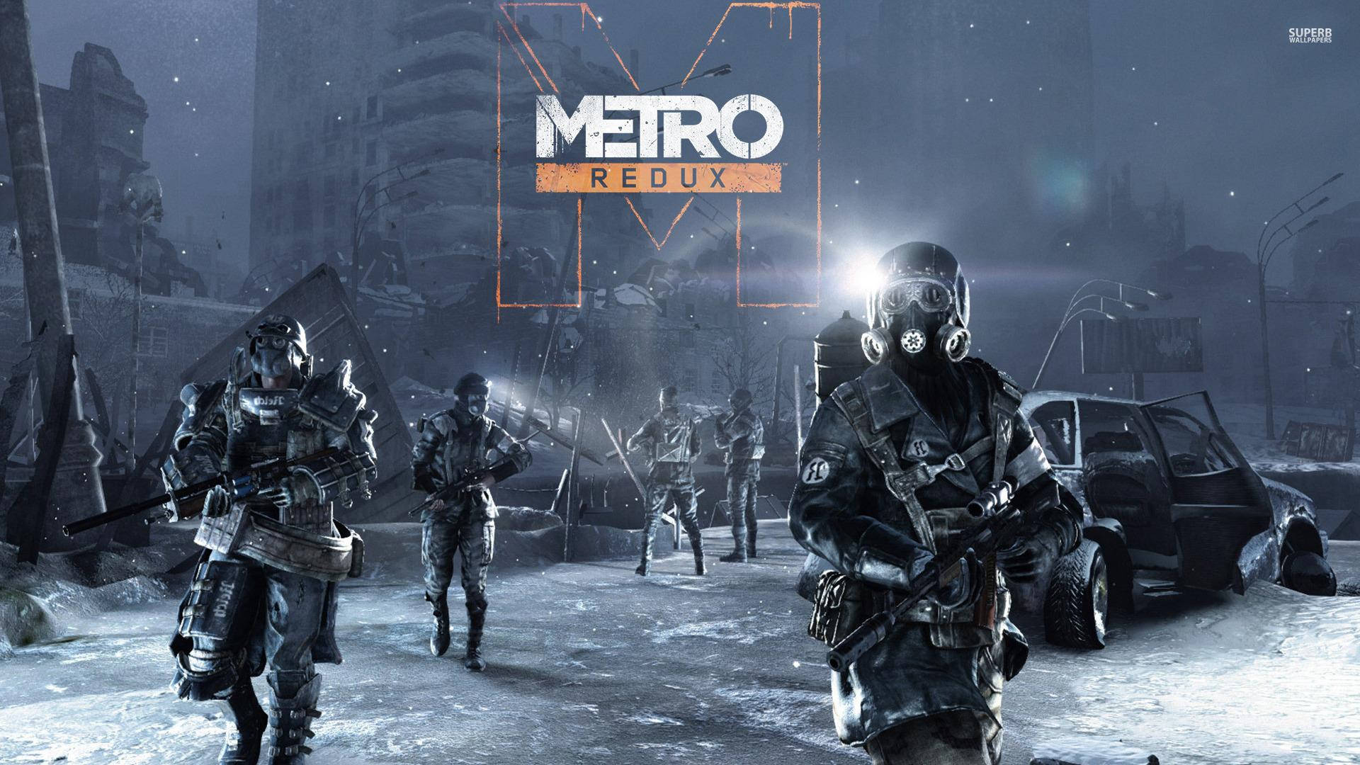 squad 桌布 壁紙 — 士兵們戴著防毒面具在雪覆蓋的廢墟城市中行進，天空陰暗，帶有發光的 'METRO REDUX' 標誌。
