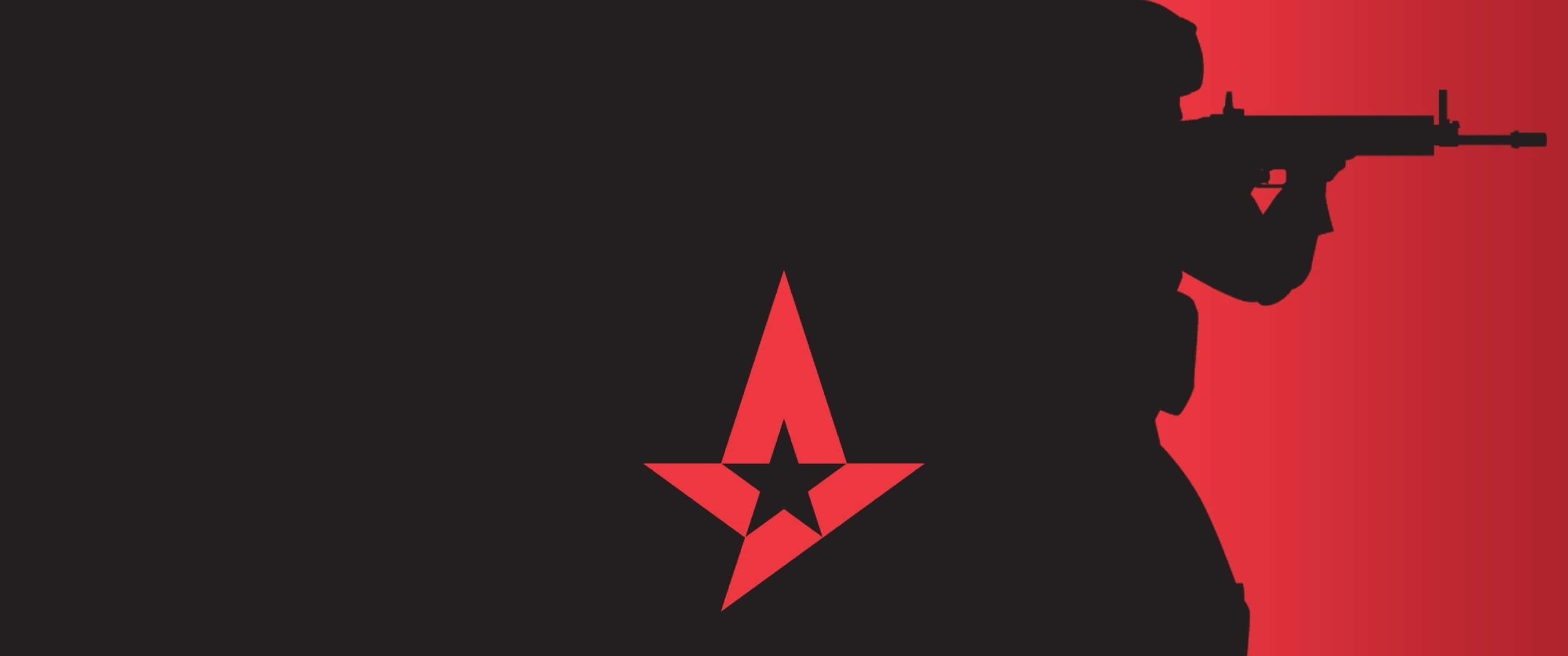 3440x1440p Counter-strike Global Offensive 桌布 壁紙 — 士兵瞄準步槍的剪影，背景為漸變紅色，帶有紅色星星標誌。