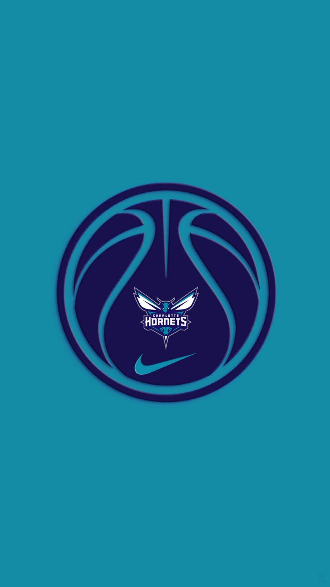 Hornets 桌布 壁紙 — 夏洛特黃蜂籃球標誌居中於青綠色背景上，下方有Nike勾勾。