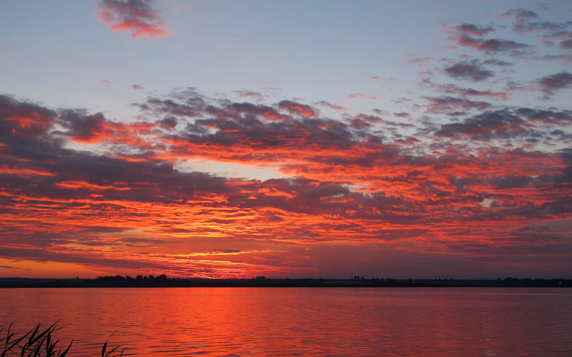 夕陽天空背景 壁紙