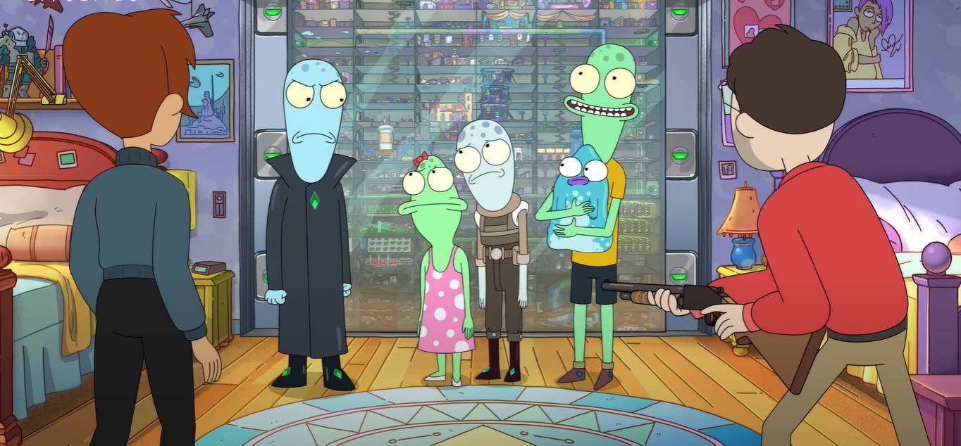Animated 桌布 壁紙 — 外星人家庭站在雜亂的臥室中，一名人類青少年在緊張的對峙中用槍瞄準他們。