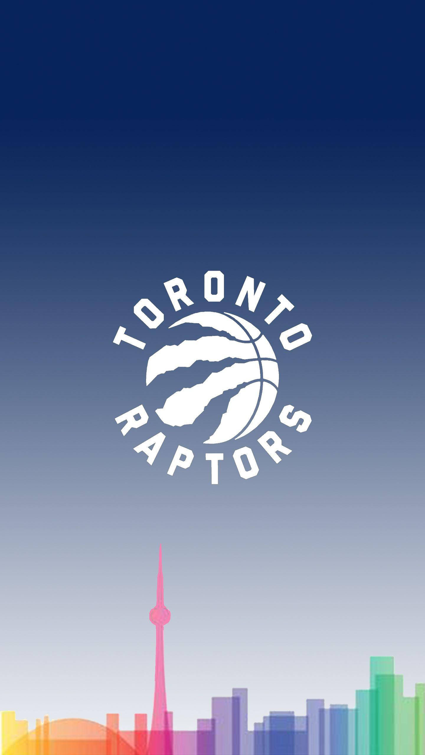 Raptors 桌布 壁紙 — 多倫多暴龍隊標誌浮在色彩繽紛的風格化天際線之上，以CN塔為特色，背景是漸變藍天。