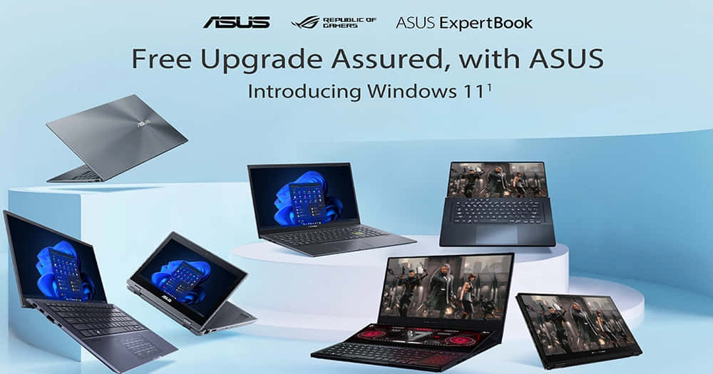 ASUS 桌布 壁紙 — 多部 ASUS 筆記型電腦展示在白色平台上，背景為淺藍色漸層，展示遊戲和生產力功能。