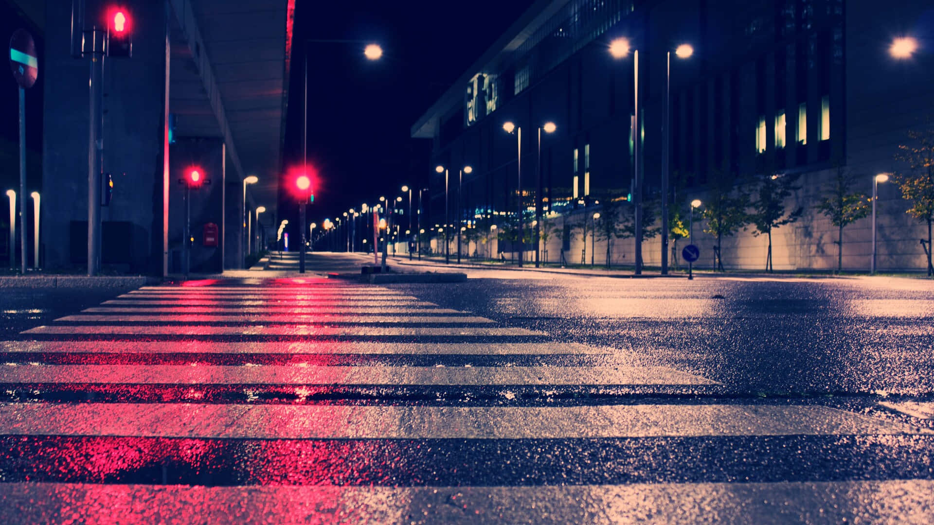 夜間城市街道上的紅燈 — 夜景城市 壁紙