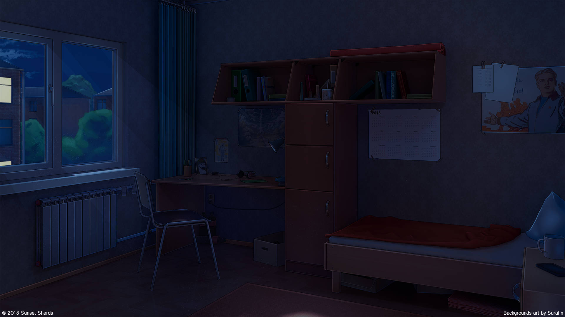 Bedroom 桌布 壁紙 — 夜晚昏暗的臥室，窗下有一張木製書桌椅、床和書架，窗外顯示多雲的天空。