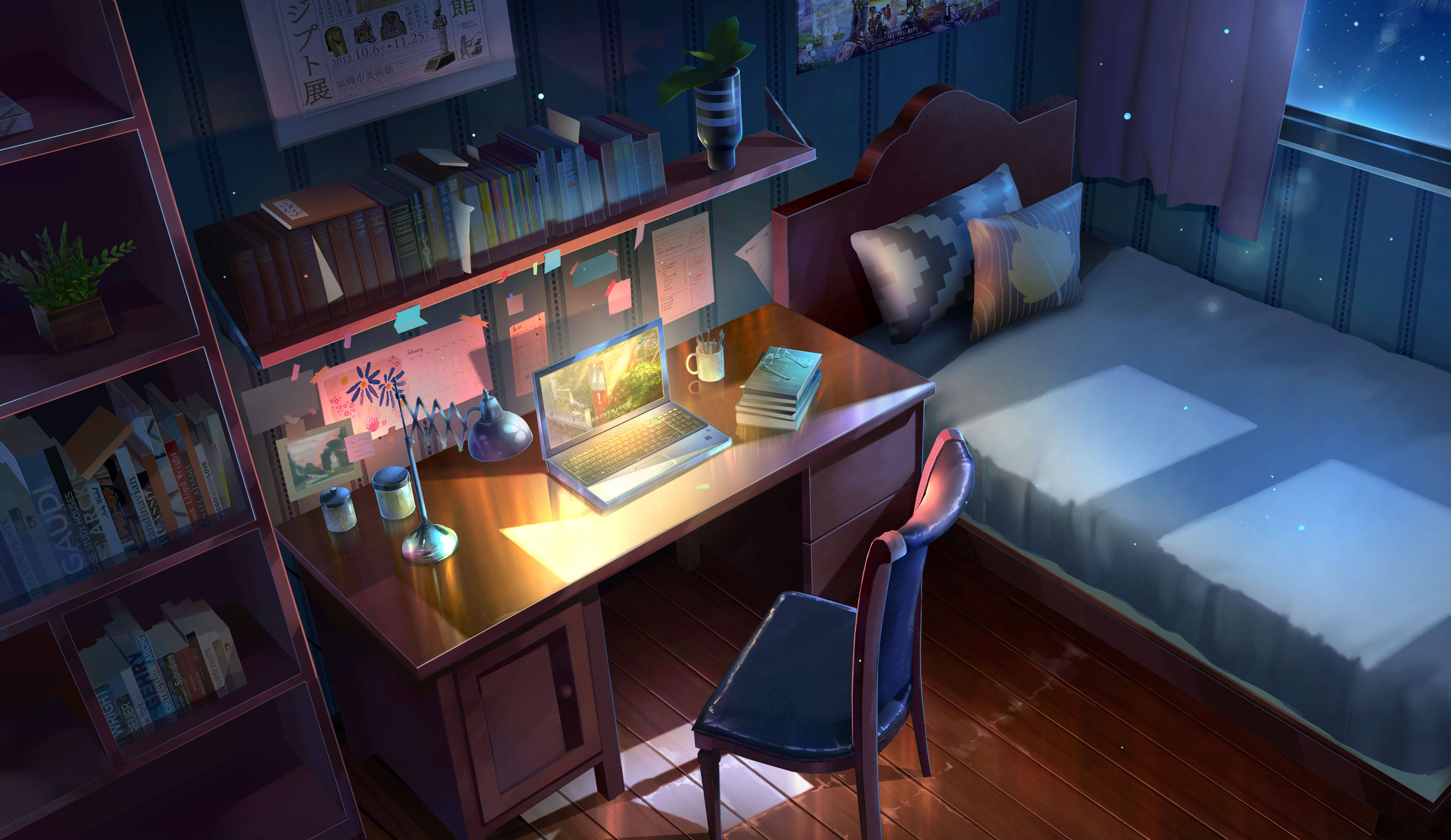 Bedroom 桌布 壁紙 — 夜晚舒適的動漫風格臥室，溫暖的檯燈照亮被書籍和植物環繞的筆記型電腦。