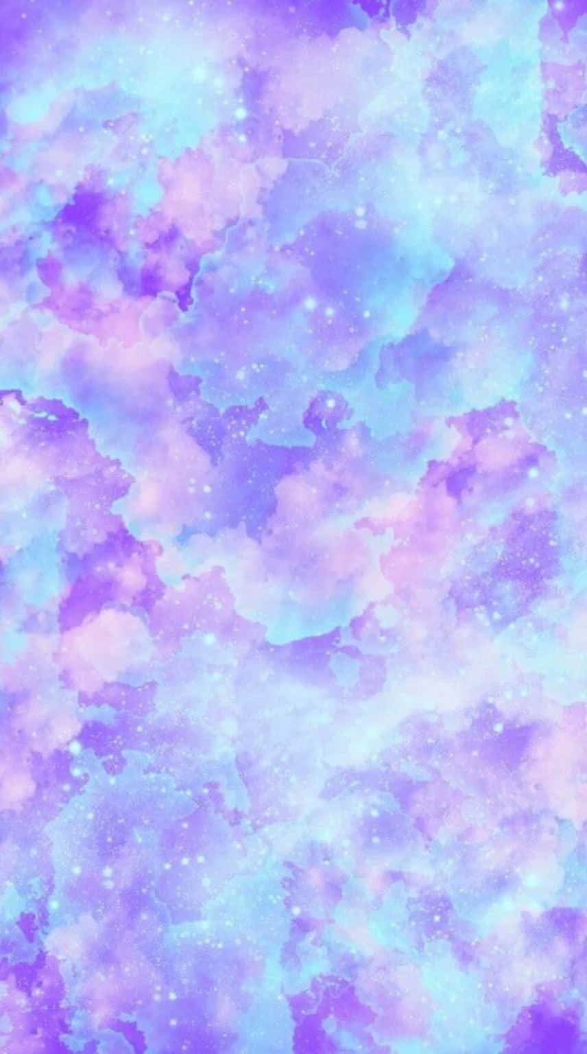 Lock Screen iPhone 桌布 壁紙 — 夢幻水彩星系，柔和的紫色和藍色雲朵點綴著細小的白色星星。