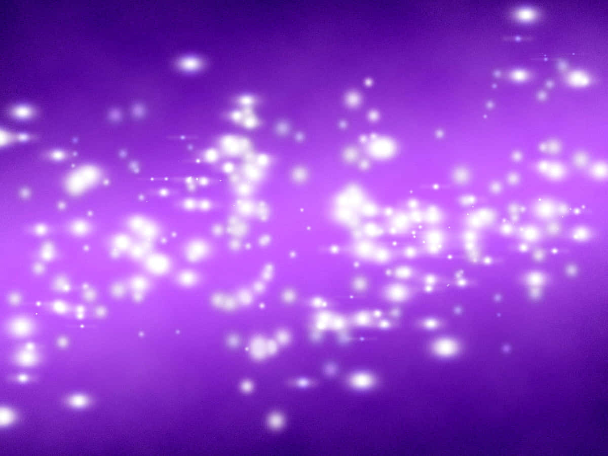 Sparkly 桌布 壁紙 — 夢幻的紫色漸變背景，充滿柔和發光的白色散景燈光。