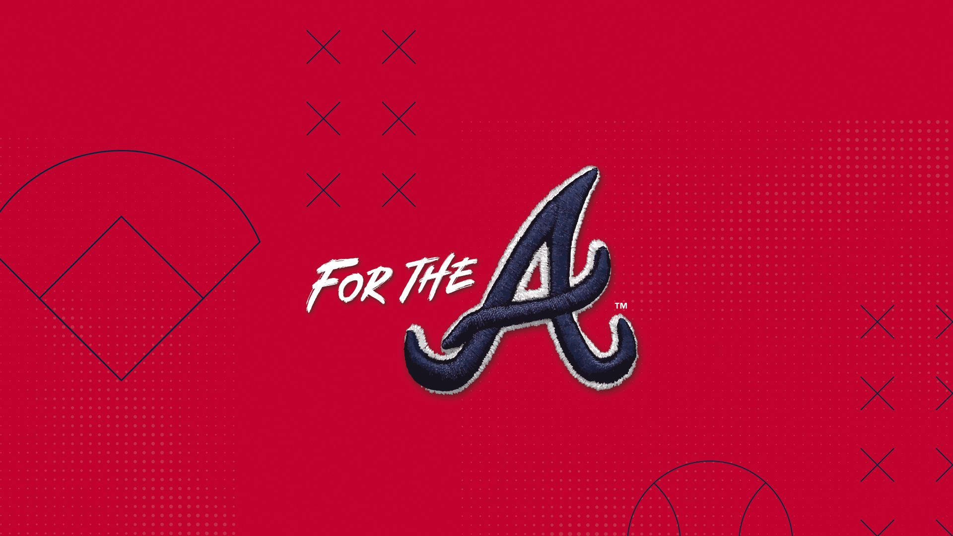 Braves 桌布 壁紙 — 大膽的亞特蘭大勇士隊標誌，帶有縫合紋理和白色輪廓，居中在充滿活力的紅色背景上，帶有微妙的棒球場和球輪廓。