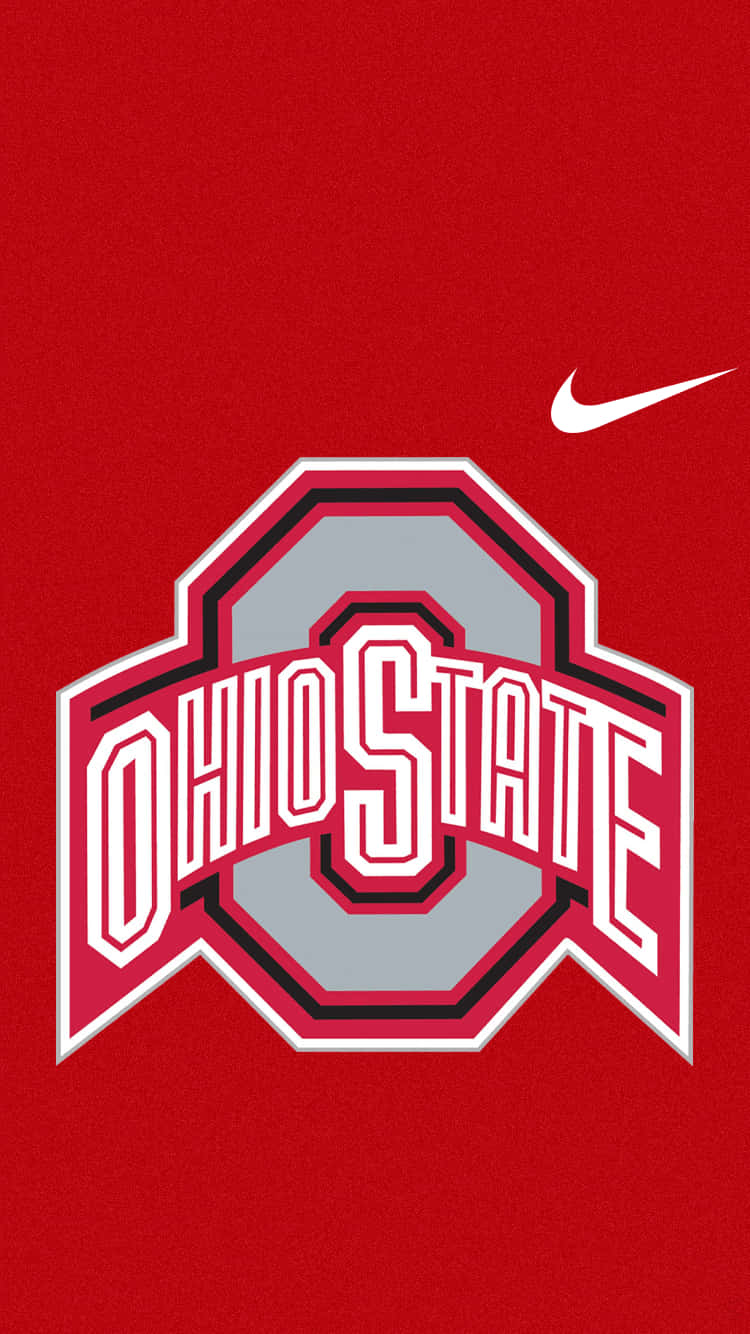 Ohio State Logo 桌布 壁紙 — 大膽的俄亥俄州立大學標誌，以紅、灰、白色呈現，置於有紋理的深紅色背景上，並帶有Nike勾號。