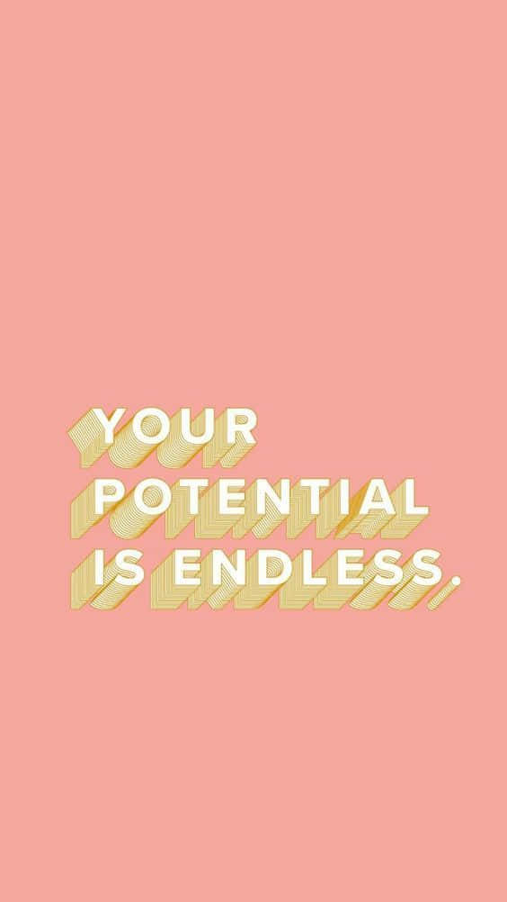 Potential 桌布 壁紙 — 大膽的勵志文字在柔和的粉紅色背景上以白色和金色顯示你的潛力是無限的。