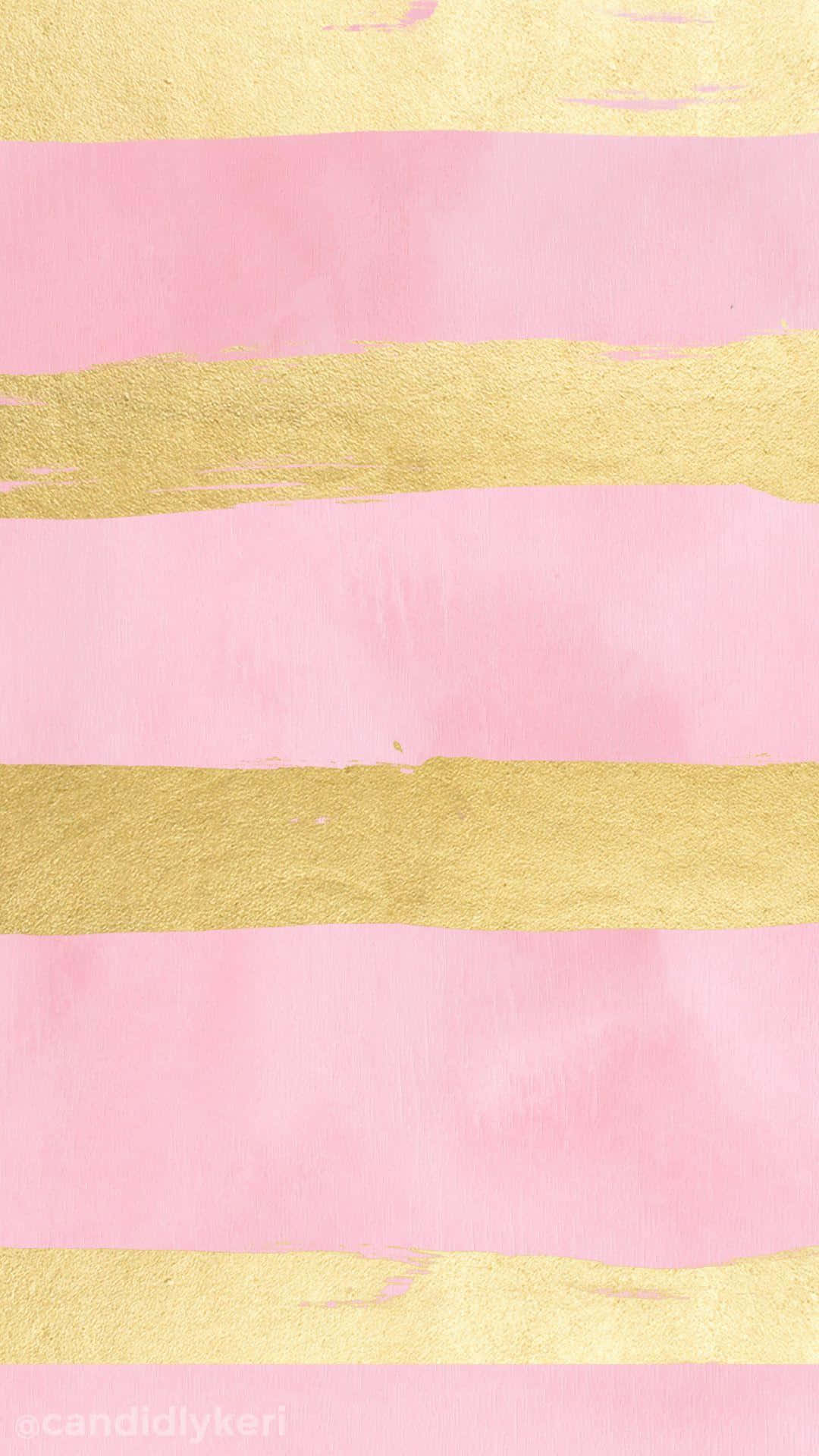 Pink And Gold 桌布 壁紙 — 大膽的水平條紋，採用紋理金和柔和粉紅色，營造出帶有繪畫筆觸效果的奢華抽象圖案。