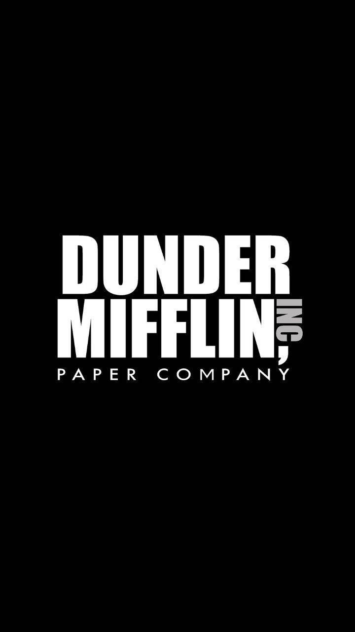 辦公室 桌布 壁紙 — 大膽的白色 Dunder Mifflin Inc 標誌居中於純黑色背景上，搭配乾淨的無襯線字體。
