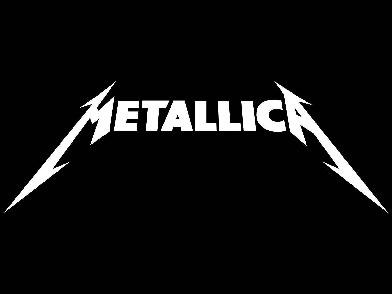 金屬製品樂團 桌布 壁紙 — 大膽的白色 Metallica 標誌，帶有鋸齒狀閃電，位於純黑色背景上。