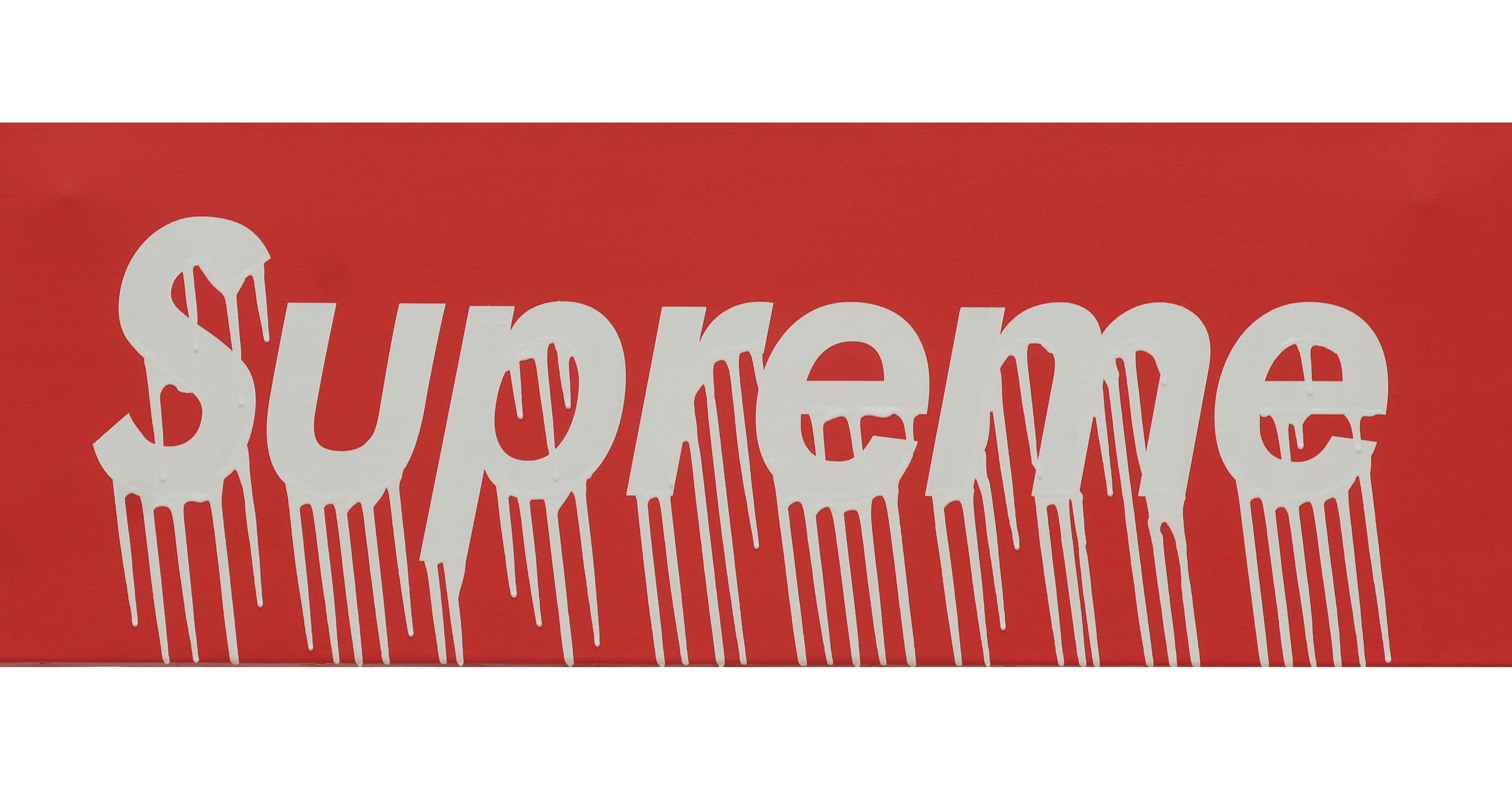 滴落感 桌布 壁紙 — 大膽的白色 'Supreme' 標誌在純紅色背景上滴落，呈現極簡圖形設計。