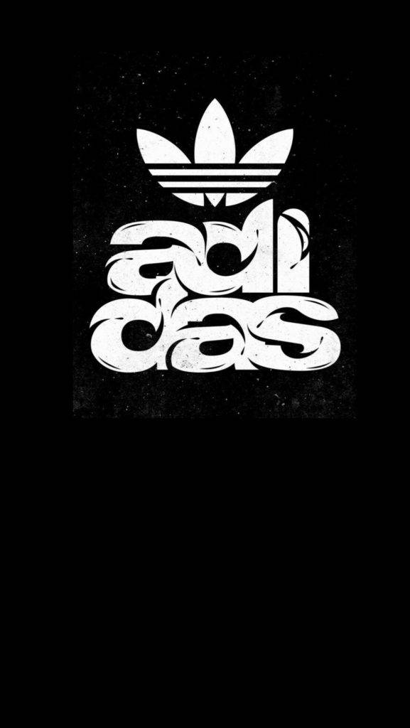 adidas iPhone 桌布 壁紙 — 大膽的白色Adidas標誌，帶有三葉草標誌和風格化文字，在紋理黑色背景上脫穎而出。