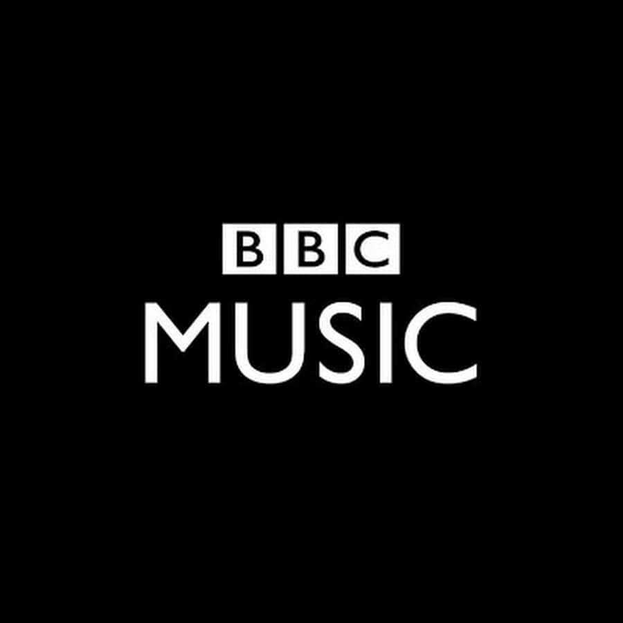 音樂 桌布 壁紙 — 大膽的白色BBC Music標誌居中在純黑色背景上，搭配簡潔現代的字體。
