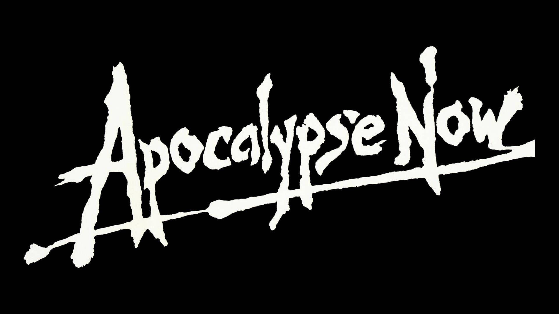 高清 桌布 壁紙 — 大膽的白色塗鴉風格文字「Apocalypse Now」劃過一個帶有鋸齒邊緣的簡樸黑色背景。