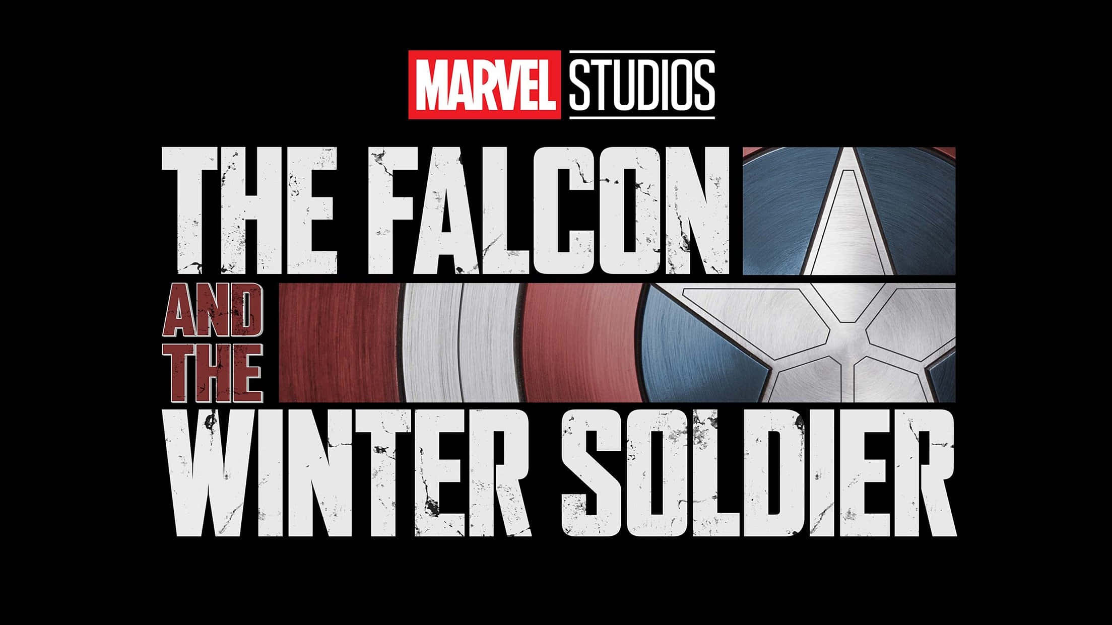 Marvel Logo 桌布 壁紙 — 大膽的白色磨損文字在黑色背景上宣佈「The Falcon and the Winter Soldier」，旁邊有美國隊長的盾牌碎片。