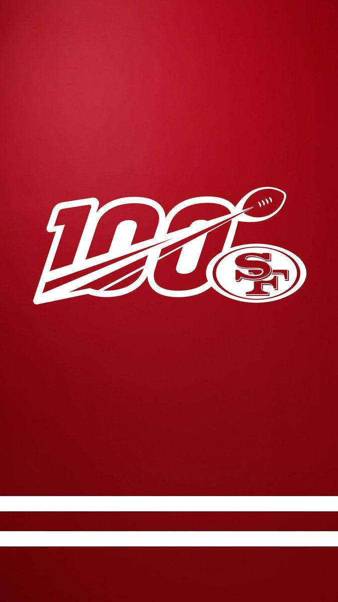 49ers 桌布 壁紙 — 大膽的白色舊金山49人隊100週年標誌，位於純紅色背景上，底部有白色條紋。