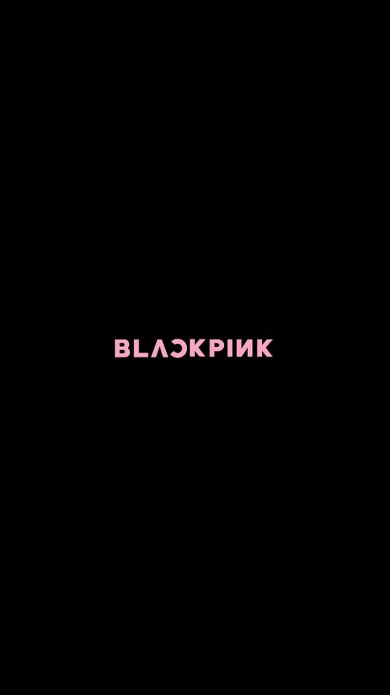 BLACKPINK 桌布 壁紙 — 大膽的粉紅色BLACKPINK文字居中在純黑色背景上，設計簡約。