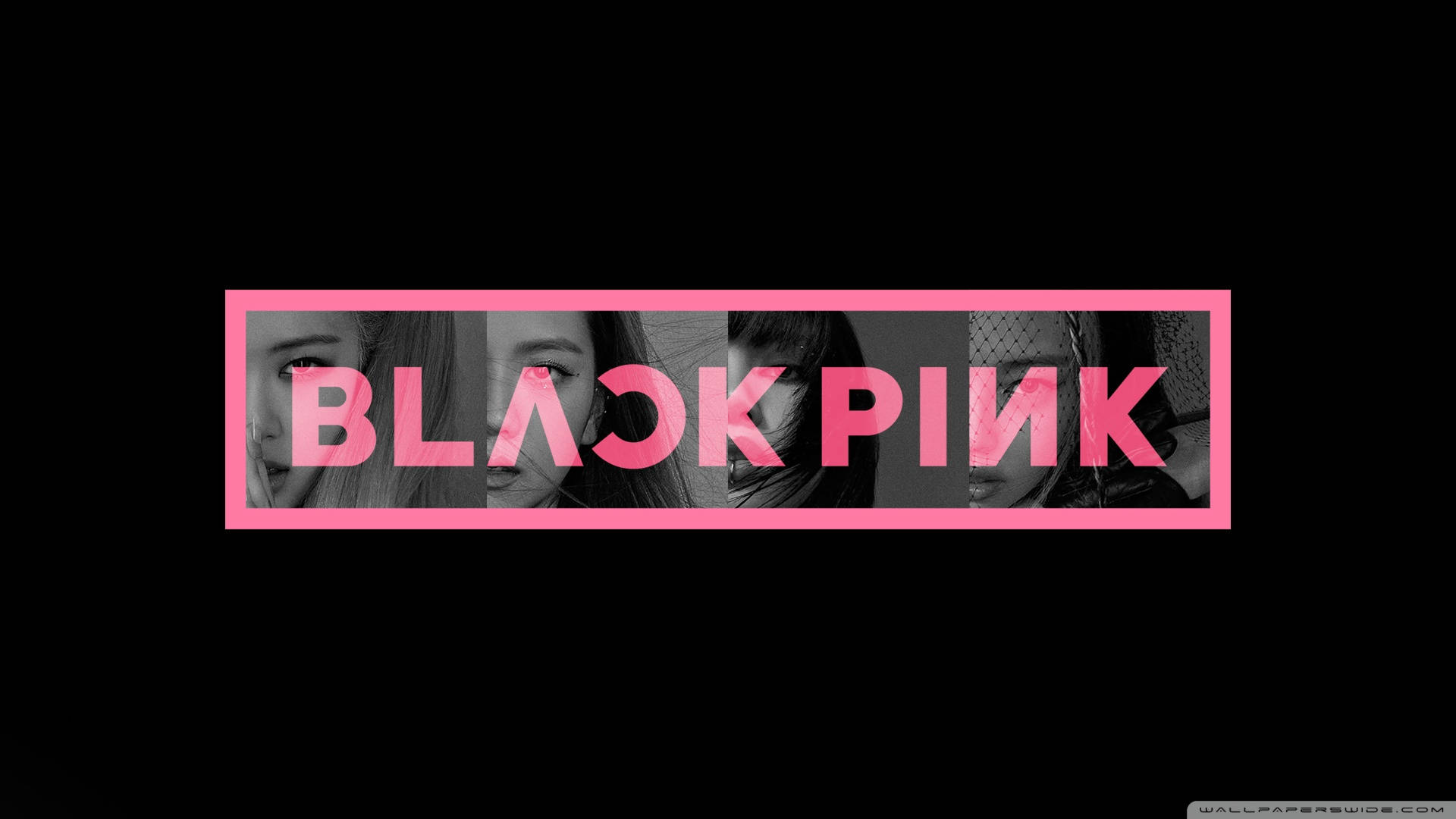 BLACKPINK 桌布 壁紙 — 大膽的粉紅色BLACKPINK標誌，灰色調的成員面孔在黑色背景中窺視。
