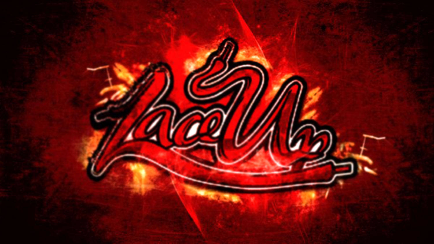 Lace 桌布 壁紙 — 大膽的紅色塗鴉風格文字 'Lace Up' 在紋理深紅色背景上閃耀著火熱的橙色亮點。