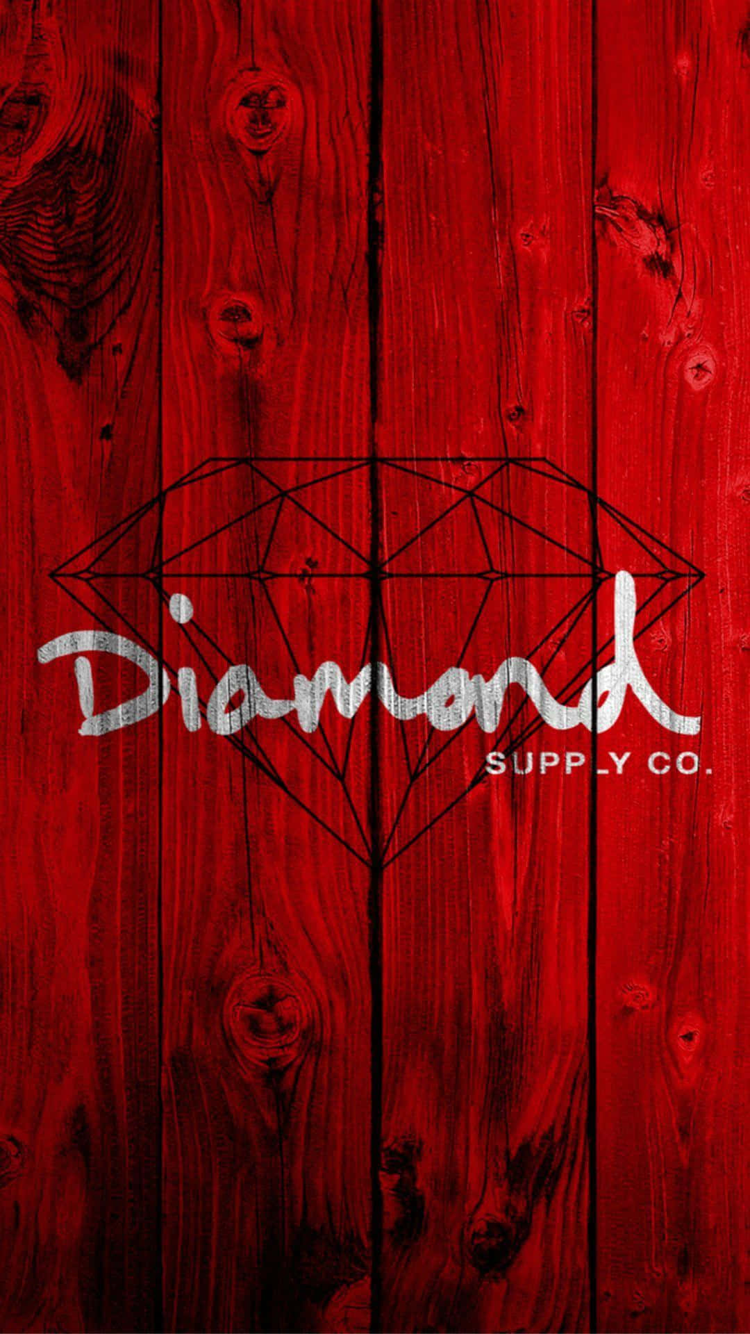 標誌 桌布 壁紙 — 大膽的紅色木板背景，帶有白色輪廓鑽石標誌和「Diamond Supply Co.」文字。