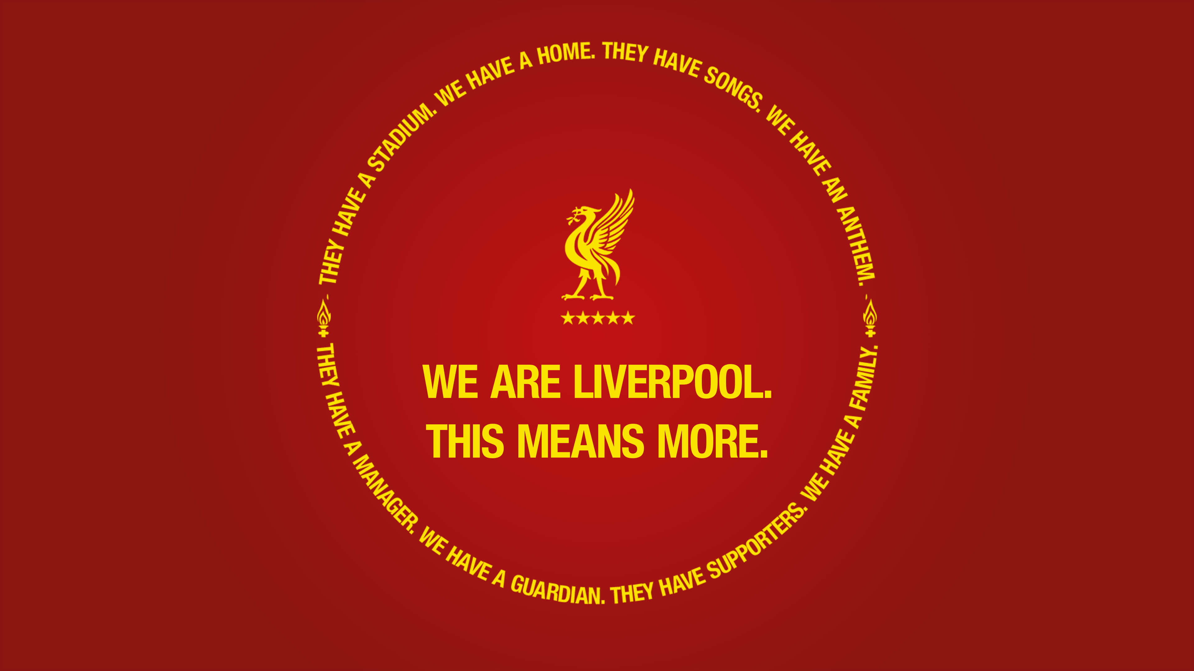 Liverpool Logo 桌布 壁紙 — 大膽的紅色背景上有一個金色的Liver Bird標誌，周圍環繞著圓形文字，宣告利物浦的身份和價值觀。