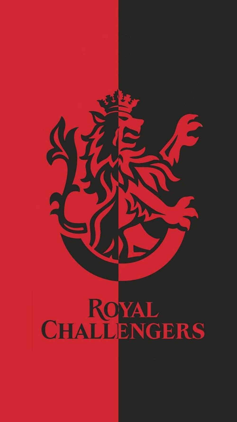 royal challengers bangalore 桌布 壁紙 — 大膽的紅黑分割背景，帶有皇冠獅子標誌，下方有「Royal Challengers」文字。