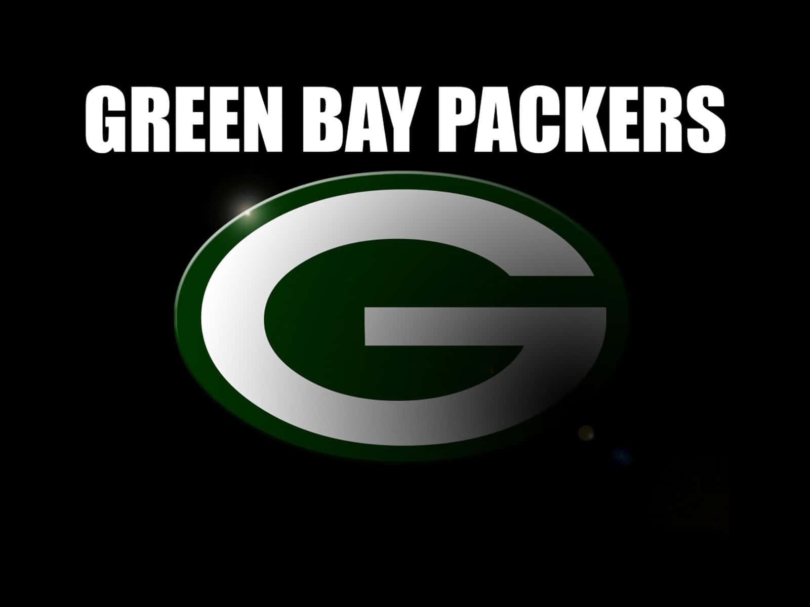 Packers 桌布 壁紙 — 大膽的綠色和白色綠灣包裝工標誌在純黑色背景上閃耀，帶有微妙的鏡頭光暈。