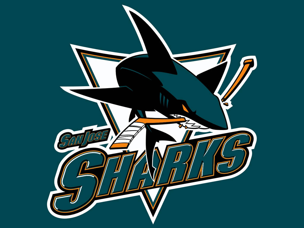 sharks 桌布 壁紙 — 大膽的聖荷西鯊魚隊標誌，以藍綠色背景上的一條黑色鯊魚咬著曲棍球桿為特色。