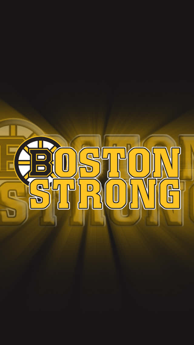 波士頓棕熊 桌布 壁紙 — 大膽的黃色Boston Strong文字與Bruins標誌在深色背景上散發光芒。