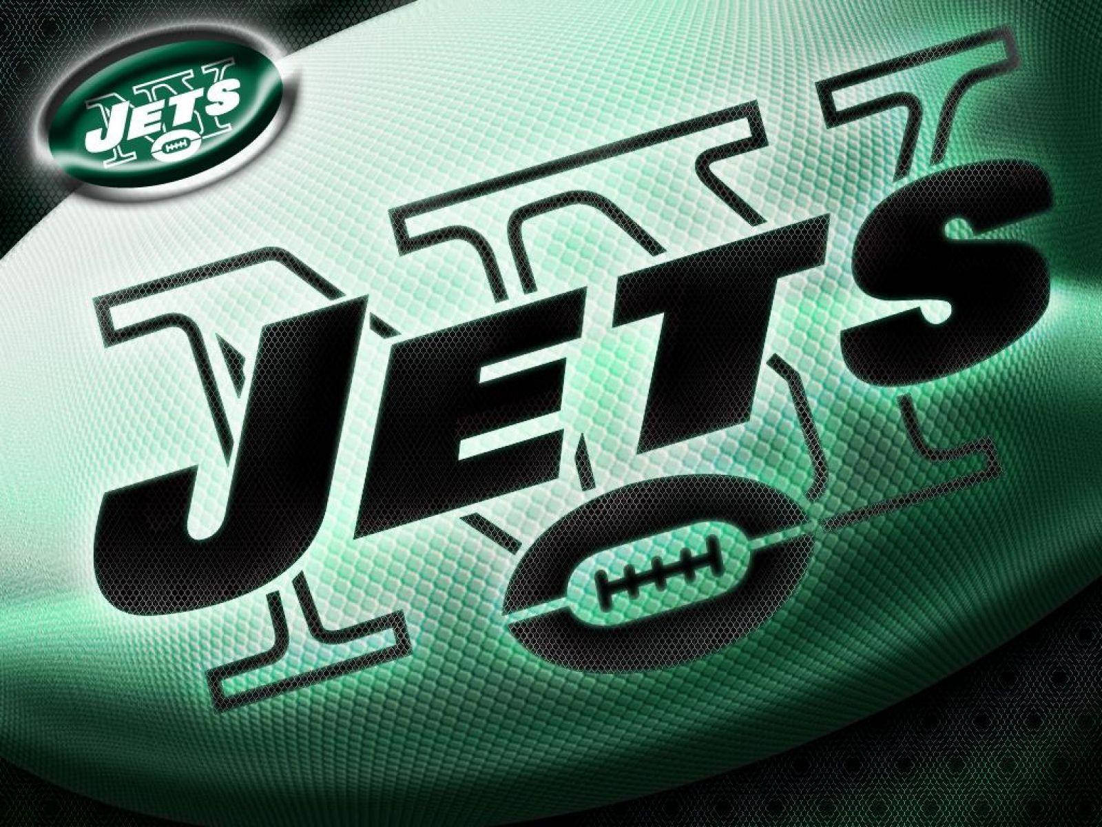 運動 桌布 壁紙 — 大膽的黑色 'JETS' 標誌配以足球徽章，在帶有紋理的綠色布料背景上發光。