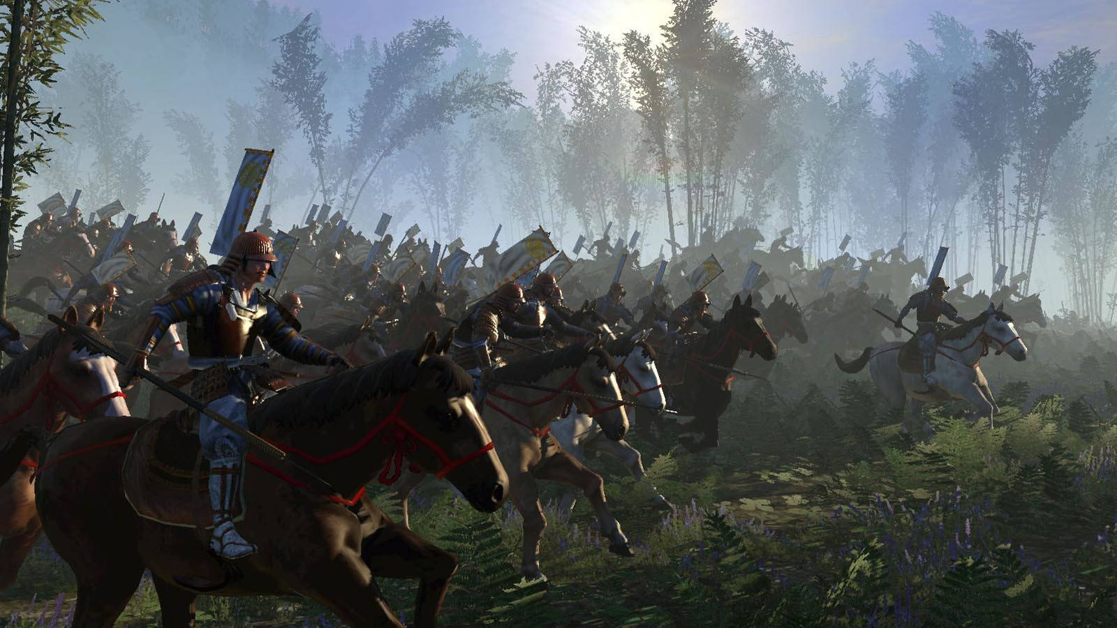 shogun 2 total war 桌布 壁紙 — 大規模騎兵衝鋒穿過迷霧森林，身穿盔甲的騎士們手持長矛和旗幟疾馳向前。